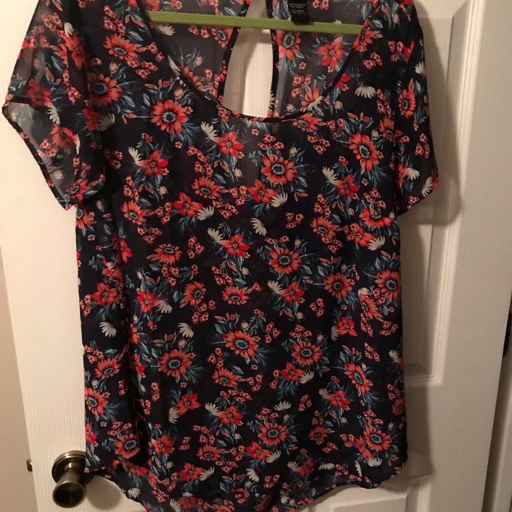 Torrid Size 1 Navy Floral Print Top